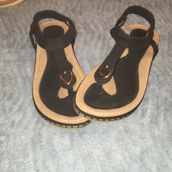 Black and Tan Sandals - Picture 2 of 3